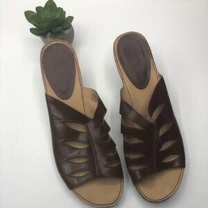 Mootsie Tootsie Brown Moherjam Sandals Size 8
